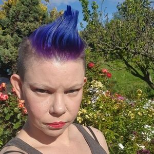 Meet your Posher, Rebecca